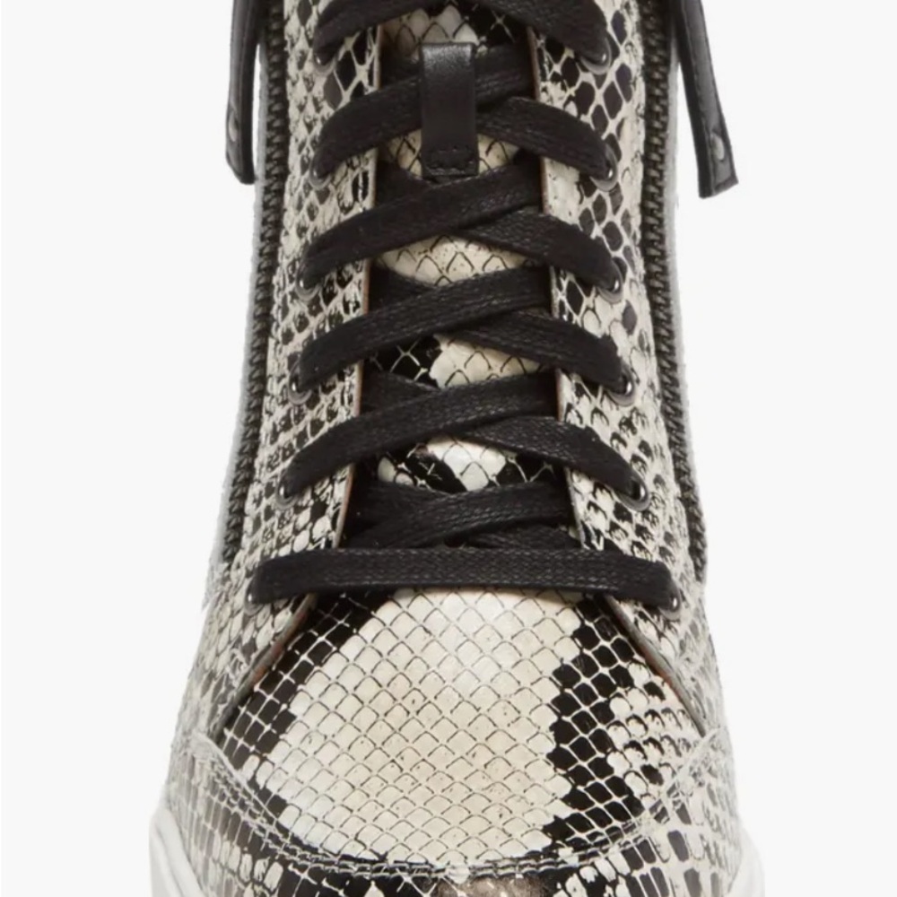 NIB Paolo Wedge Sneaker - Cream Snake Print Leather - Size 8 - Picture 3 of 5